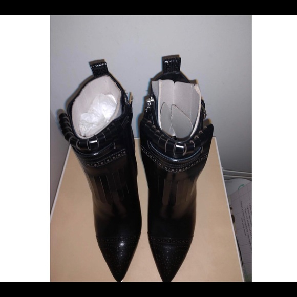 Michael KORS collection black AIDAN Leather boots. - Picture 8 of 8